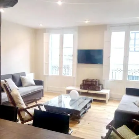 With 3 Bedrooms In Bilbo With Wifi Apartman Bilbao