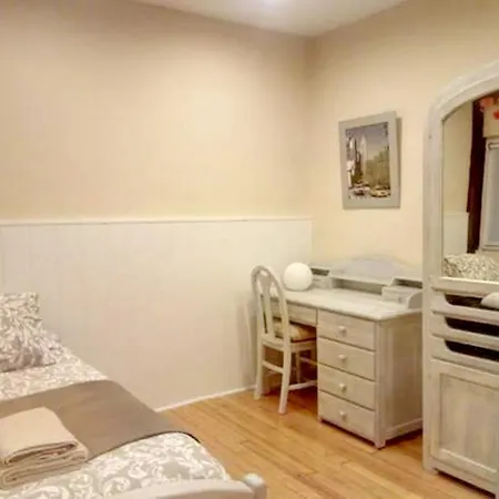 Apartman With 3 Bedrooms In Bilbo With Wifi
