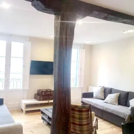 Apartman With 3 Bedrooms In Bilbo With Wifi